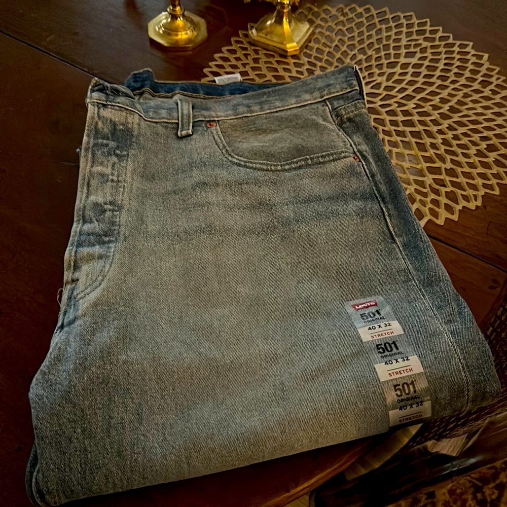 Levi’s 501 men’s jeans. NWT - NEVER WORN.